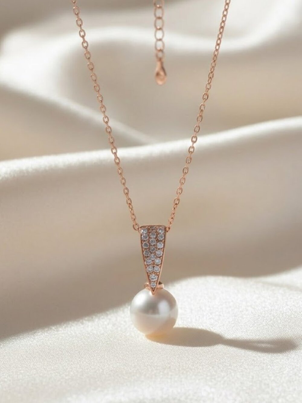 Rose Gold Necklace - Ladies Elegant Pearl Necklace